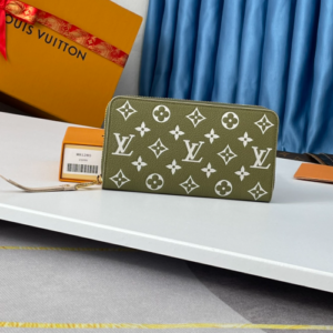 Louis Vuitton Zippy Wallet – Green