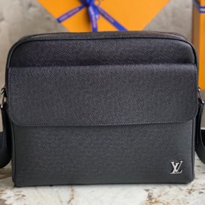 Louis Vuitton Men’s ALEX Small Messenger Bag – Black