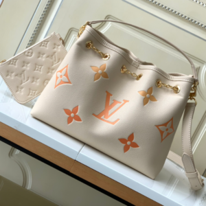 Louis Vuitton Summer Bundle Handbag – White