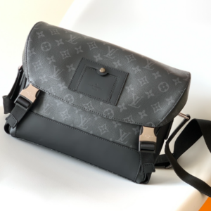 Louis Vuitton Messenger MM Voyager Bag