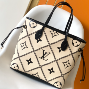 Louis Vuitton Neverfull Medium-Sized Handbag – White