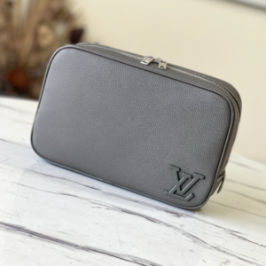 Louis Vuitton Practical Toiletry Leather Clutch – Green